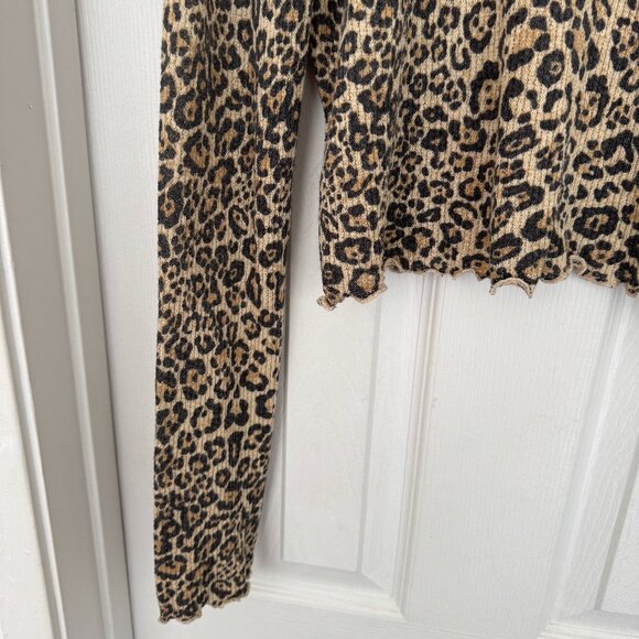NWOT UO Out From Under Women's Leopard Print Gracen Turtleneck Top Size Large - Picture 10 of 16